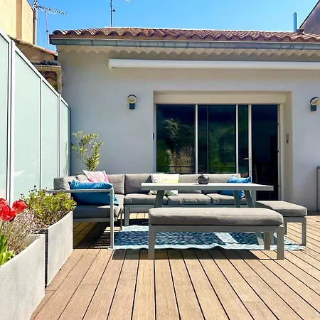 Peaceful In With Garage Apartment Cavaillon